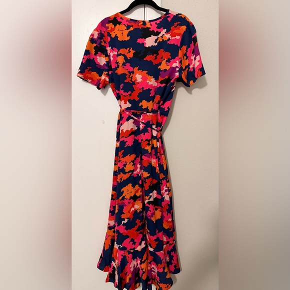Women's High-Low Wrap Maxi Dress in Pink & Navy Floral - Picture 6 of 8